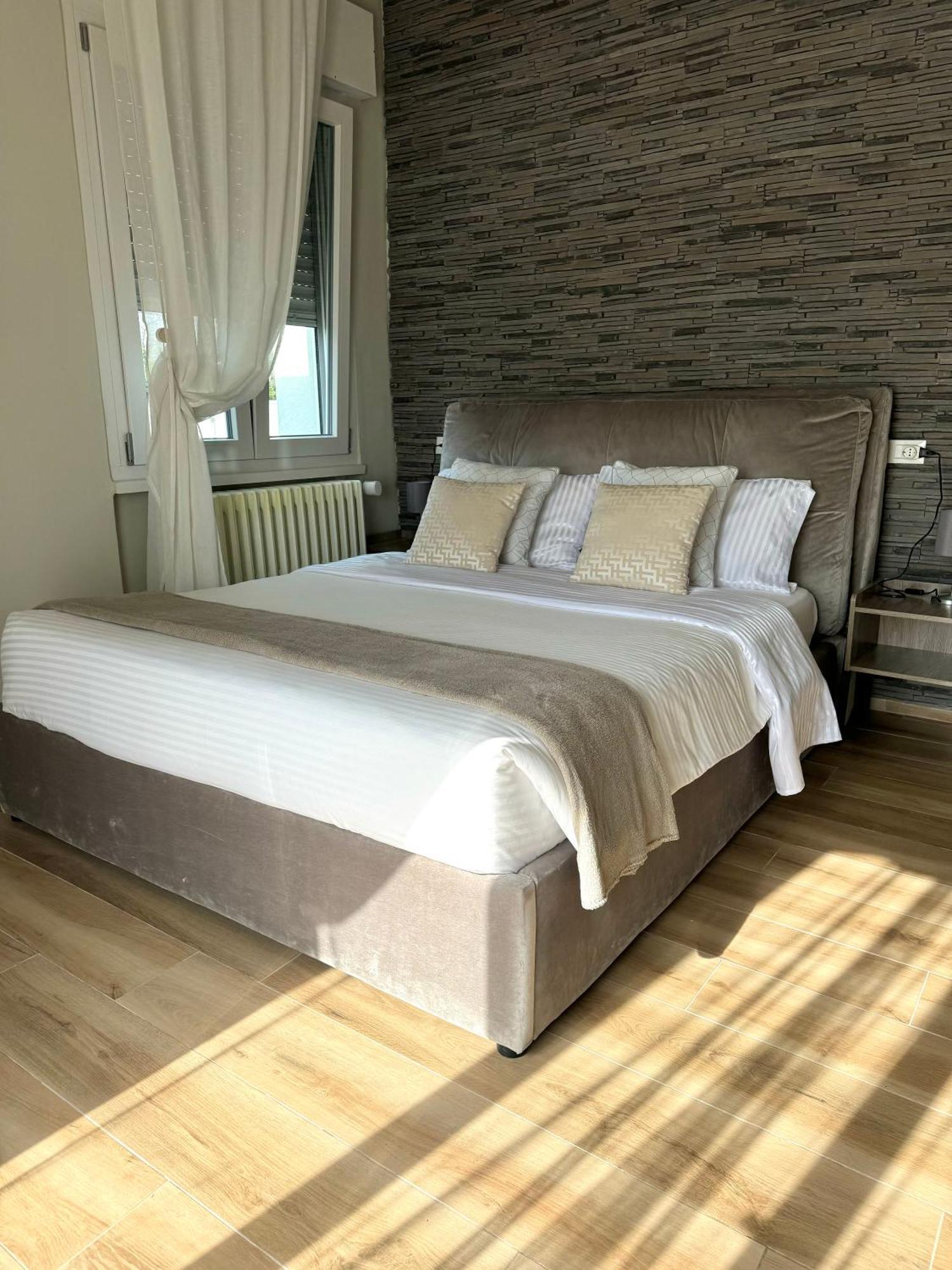 ברשה Serenity B&B מראה חיצוני תמונה